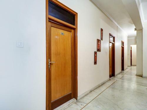 Oyo Capital O 73432 Hotel Divine
