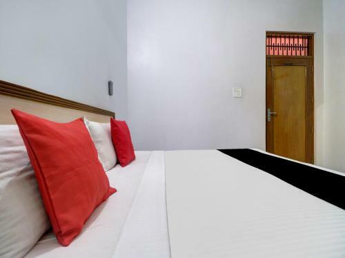 Oyo Capital O 73432 Hotel Divine