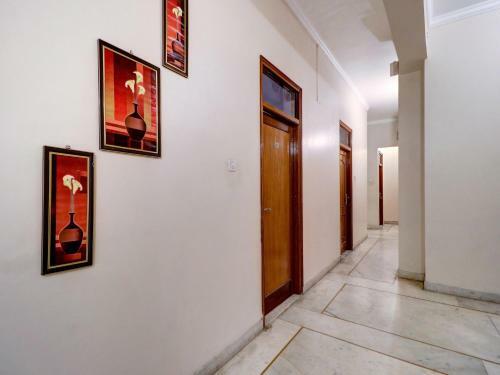 Oyo Capital O 73432 Hotel Divine
