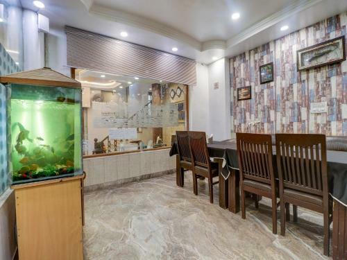 Oyo Capital O 73432 Hotel Divine