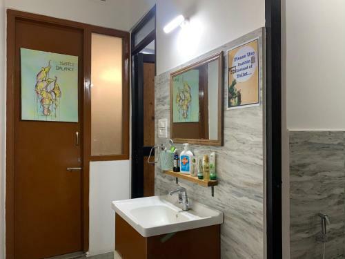 Yomad Hostel - Yoga & Travel