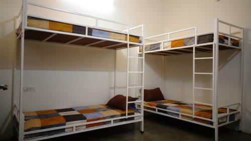 Yomad Hostel - Yoga & Travel