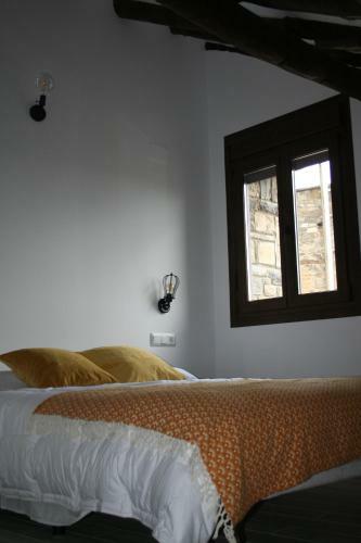 Apartamentos Bajo Pe�a