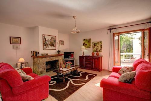 Villa Can Camarroja