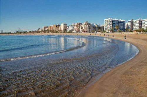 Playa A 250 Metros. Apartamento Reci�n Reformado.
