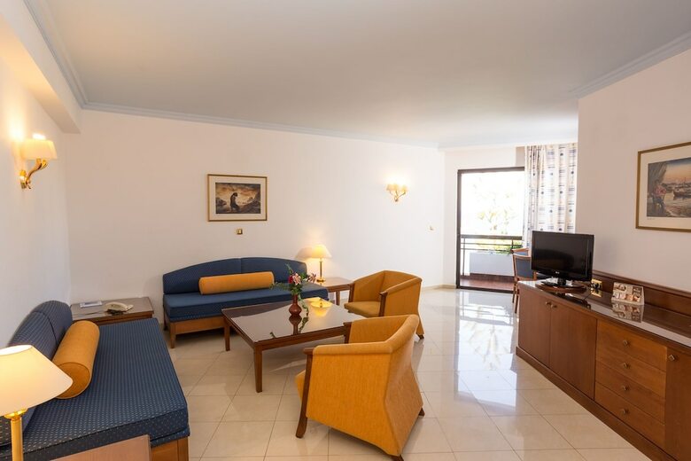Hotel Blue Horizon