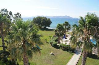 Aparthotel Irina Beach Hotel