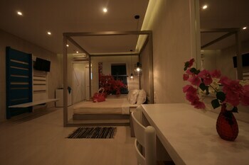 Aparthotel Irina Beach Hotel
