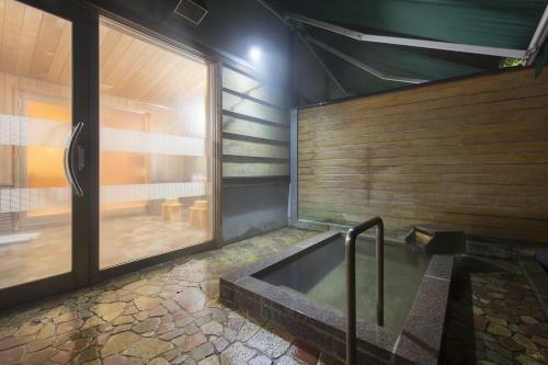 Takayama Wanwan Paradise Hotel