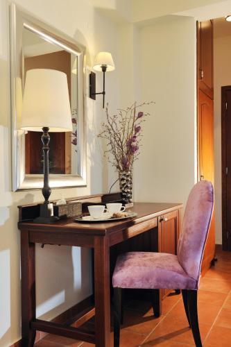 Hostal Guesthouse Rousis