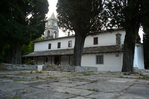 Hostal Haravgi
