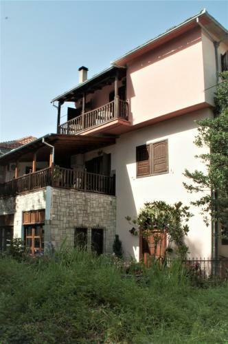 Hostal Haravgi