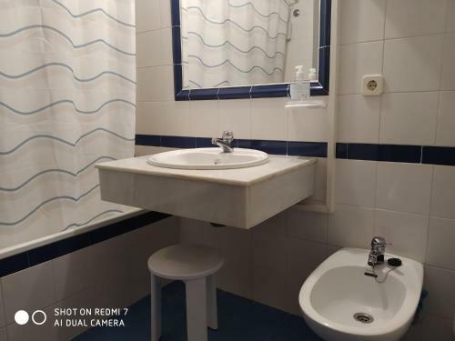 Apartamento Reina Y Pastora Con Parking