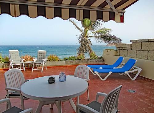 Barlovento, Luxury Beach Front Apartment With Fantastic Ocean Views