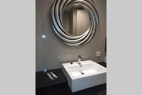 Apartamento Azalea Suites Cikarang - By Urban Style Collections
