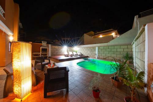 The Sunflower Villa - By Medano4you