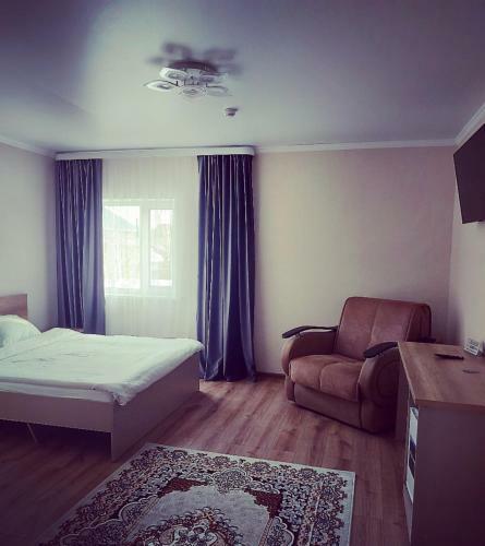 Hotel ???-??