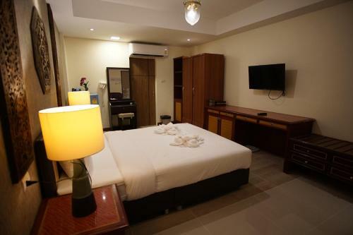 Kim Hotel @ Bangplong