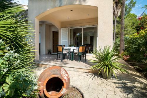 Villa Tamarells With Garden Next To Alcudia Beach