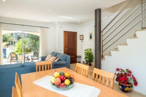 Villa Tamarells With Garden Next To Alcudia Beach