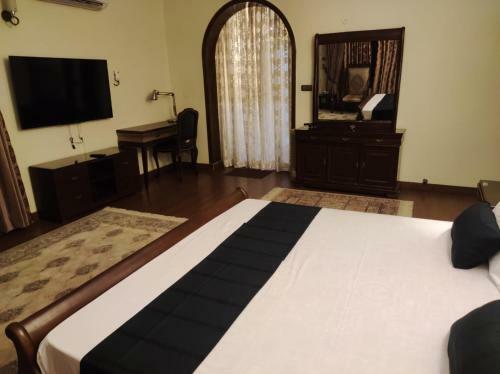 Hotel Goldcrest Resort, Rawalpindi
