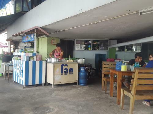 Apartamento Bangsaen Royal Beach By Preyaluk