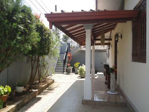 Bed & Breakfast Sapara River Guest