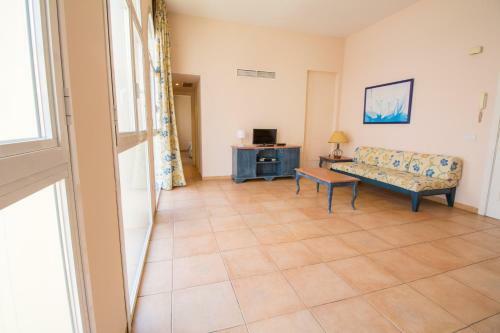 Apartment Near The Sea With Wifi And Pool