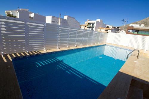 Apartment Near The Sea With Wifi And Pool