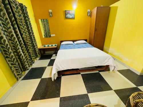 Hostal Samantha Inn Beach Resort