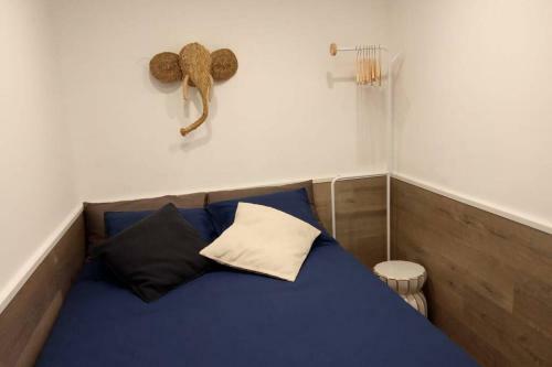 M2 Cool Apartment Next To Metro. 15m To Center