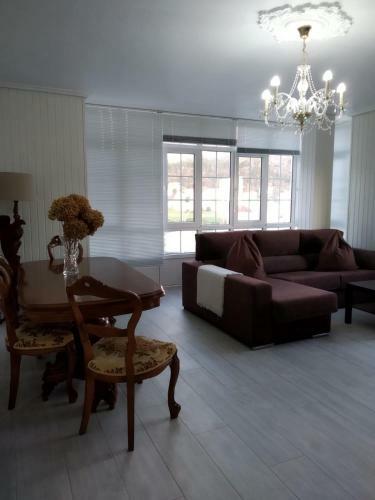 Apartamento Area Pequena �zaro 2