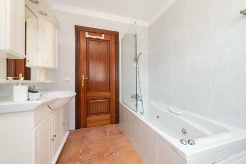 New! Villa Es Puig With Pool, Bbq, Wifi