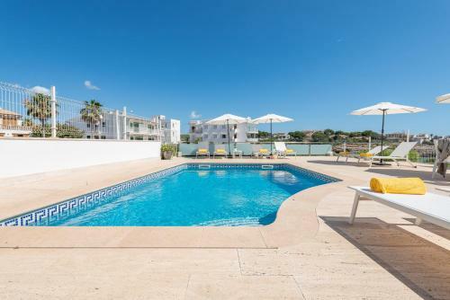 New! Stunning Villa With Sea View, Pool, Sauna And Jacuzzi