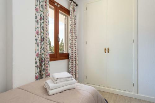 Ideal Marina II Beachfront Apartment!