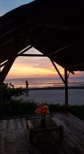 Hotel Hutkins Beach