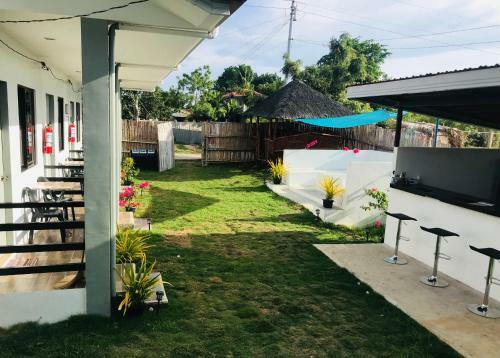 Hostal Paradise Beach Guest House