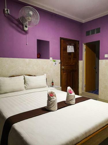 Hotel Route 76 Guest House
