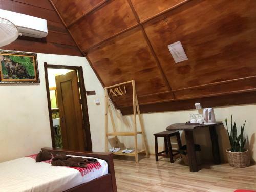 Hostal Mondulkiri Pizza Bungalows