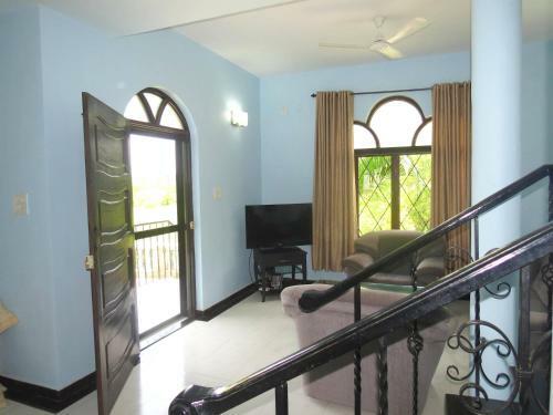 10) Spacious Serviced Villa Central Arpora & Wifi