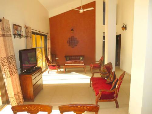 06) Spacious Luxurious Penthouse Apartment Sleeps 7 & Wifi