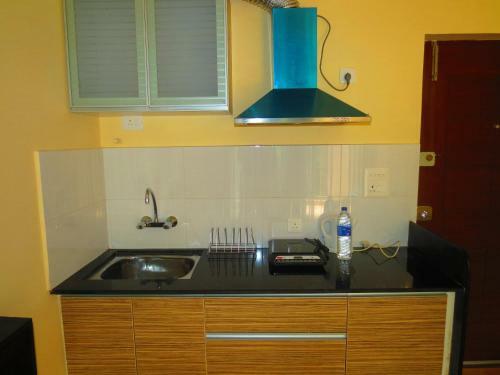 14) Very Modern Furnished Serviced Apartment