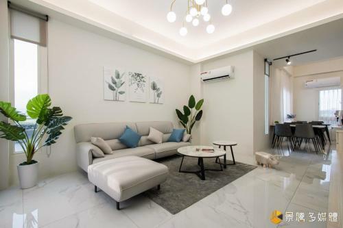 M2 Villa