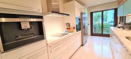 Luxury Apartment Frontal Beach In Doncella Beach