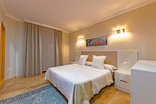 Marina Luxury Apartment