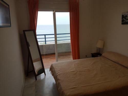 Apartamento 2 Dormitorios Primera L�nea De Playa
