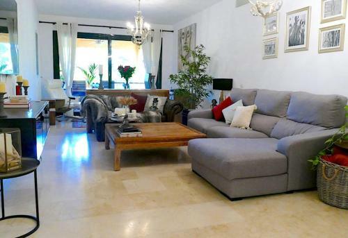 Apartamento 18-urbanizaci�n El Campanario
