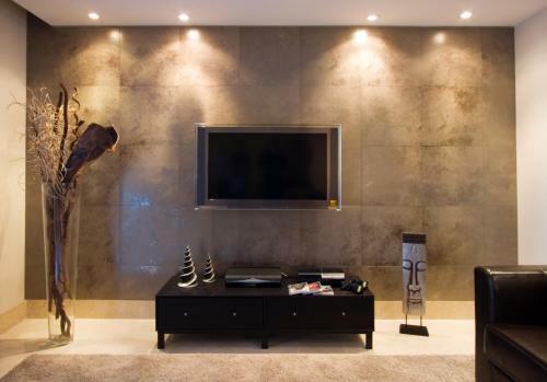 Heaven Beach Apartments, Apt 402