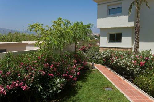 Heaven Beach Apartments, Apt 402