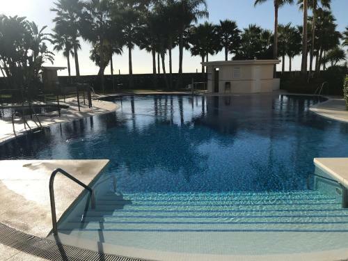 Luxury First Line Beach Apartment